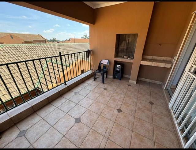 3 BEDROOM TOWNHOUSE FOR SALE IN GLEN MARAIS